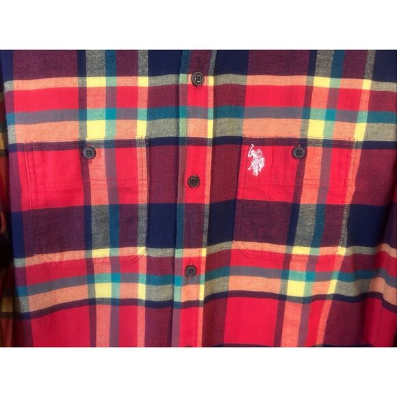 U.S. Polo Assn. Men’s Button Down Stretch Red Plaid Size Medium (5894) - Picture 2 of 6